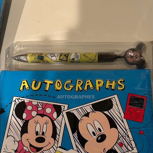 Disney Autograph Books with Pens - Picture 3 of 4